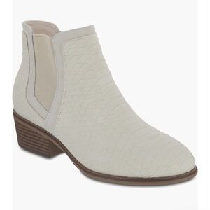 NEW MIA Amore | Talya Bootie - Wide Width (Women) NWOT